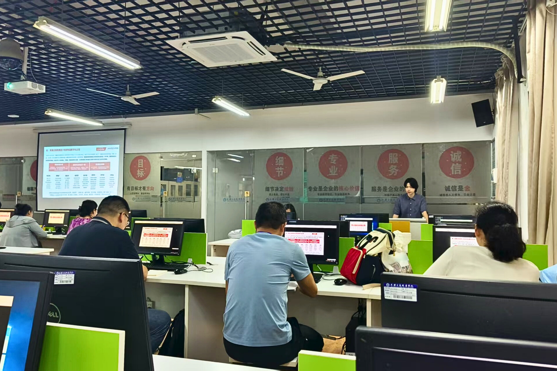 微信图片_20250811104510_215 - 已编辑.jpg