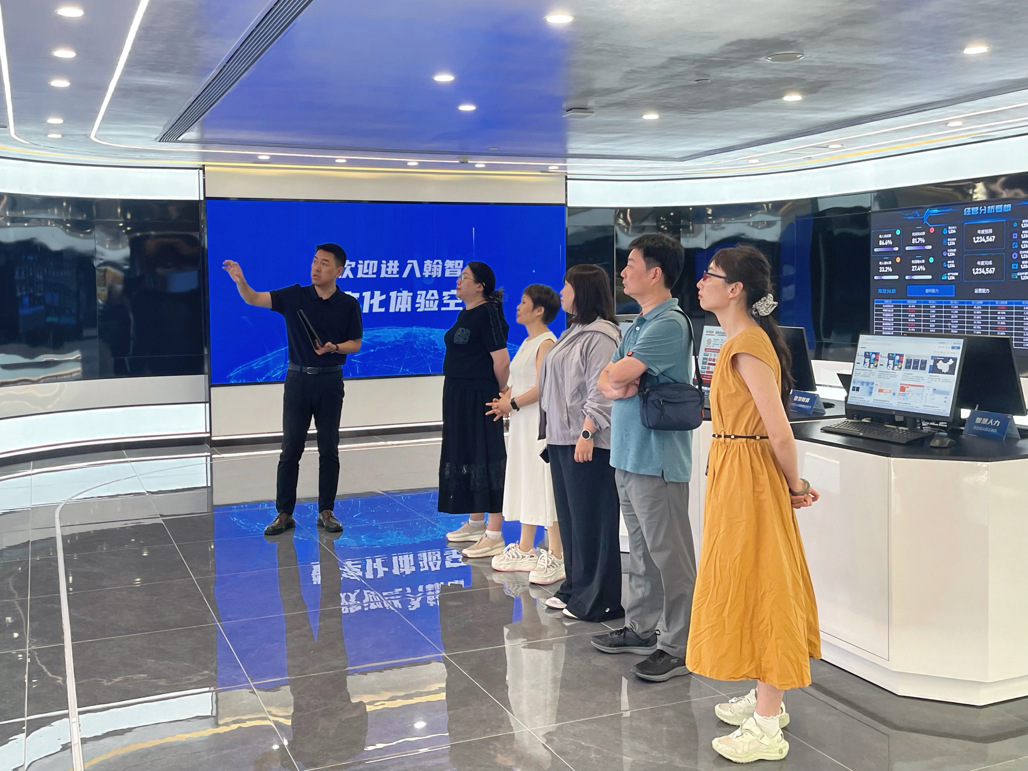 展厅1.jpg 展厅1.jpg